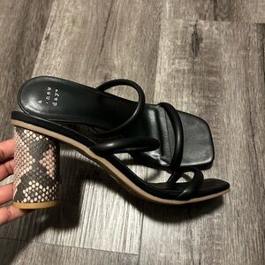 6.5 Black chunky snake skin heels